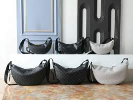 Picture of Louis Vuitton Handbags _SKUfw242186696fw